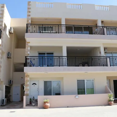 Sunset With Pool & 10 Mins To Venus Appartamento Paphos