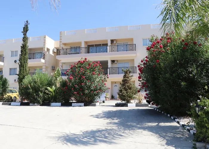 Sunset With Pool & 10 Mins To Venus * Paphos