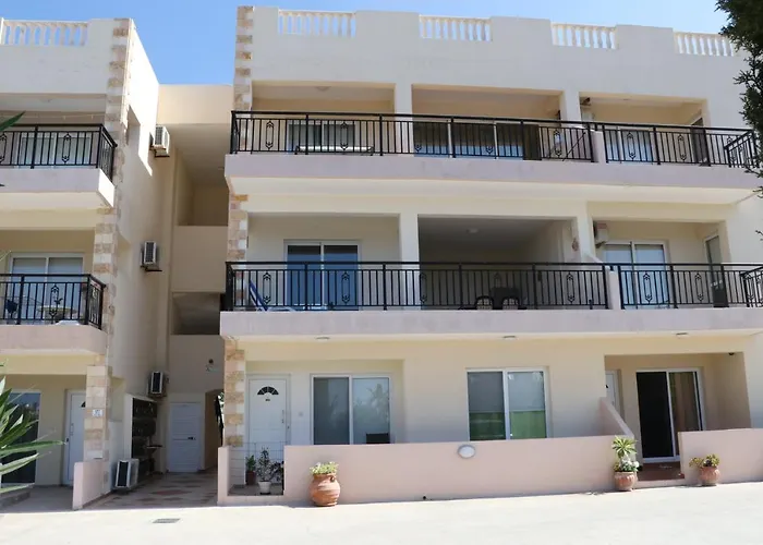 Sunset With Pool & 10 Mins To Venus Apartmán Paphos